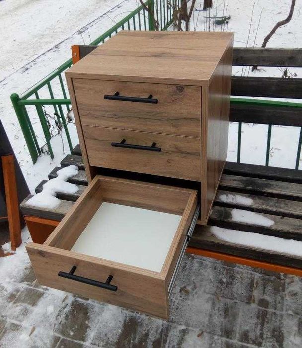 Новая тумбочка удобная
