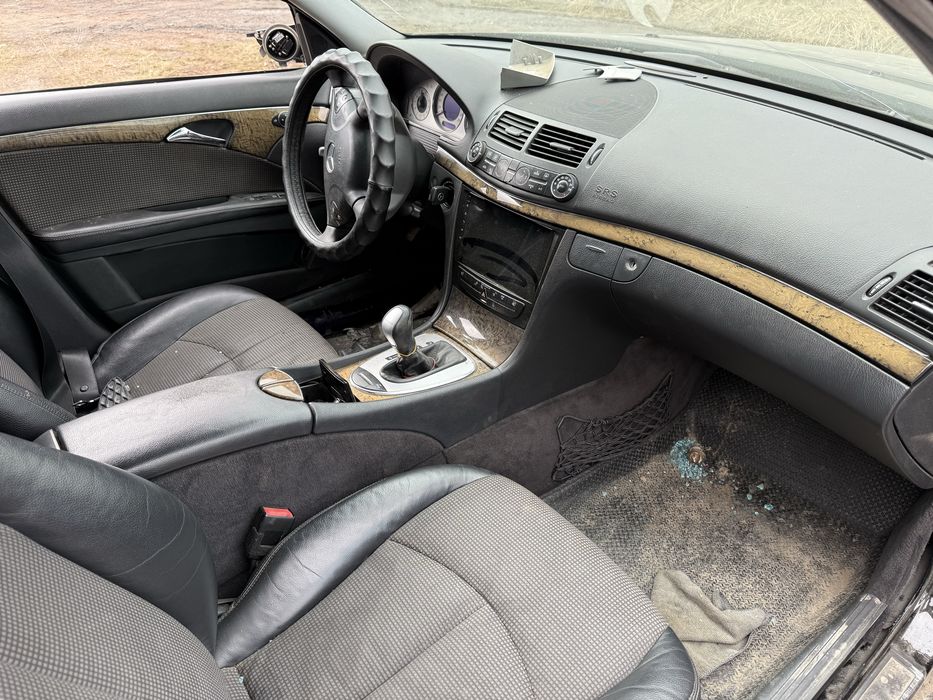 Мерседес е класс W211 на ходу