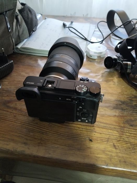Срочно продам Sony a6400