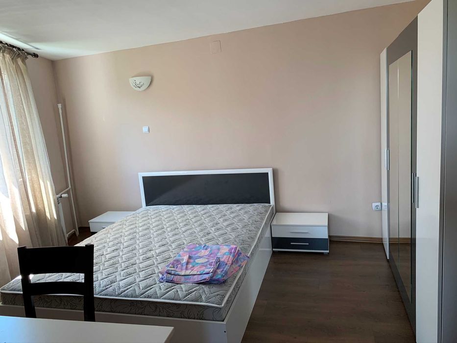 Продавам спални с размер 160/200 от 50€. матраци от 60-65€., подматрачни рамки 25€