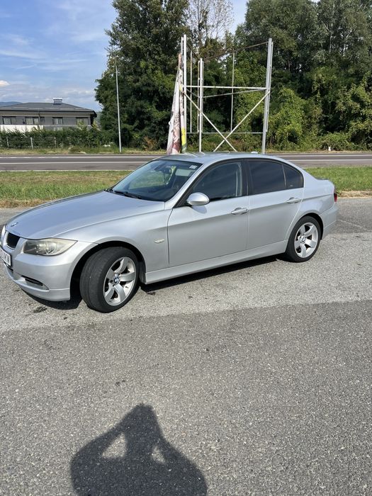 Vând  Bmw    Seria 320d