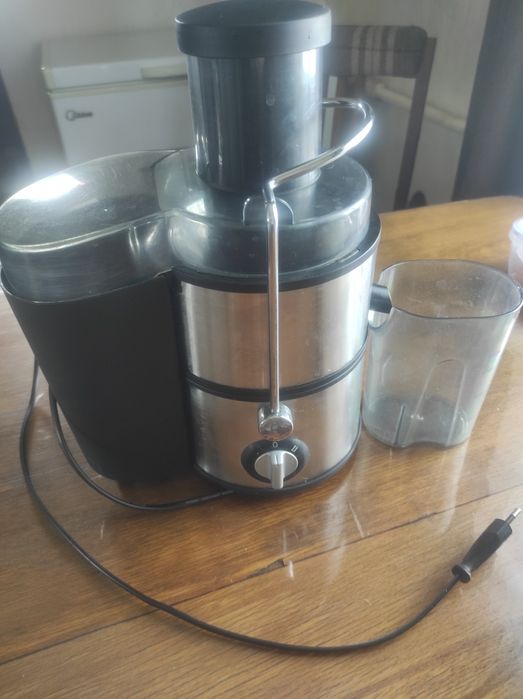 Соковыжималка электрическая