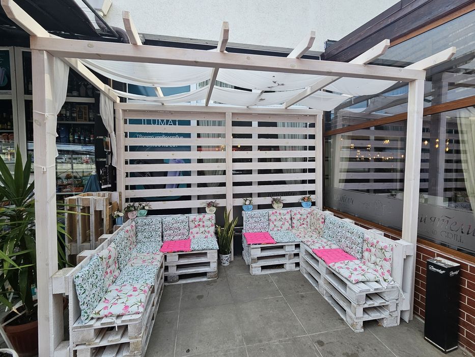 Беседка с навес бяла