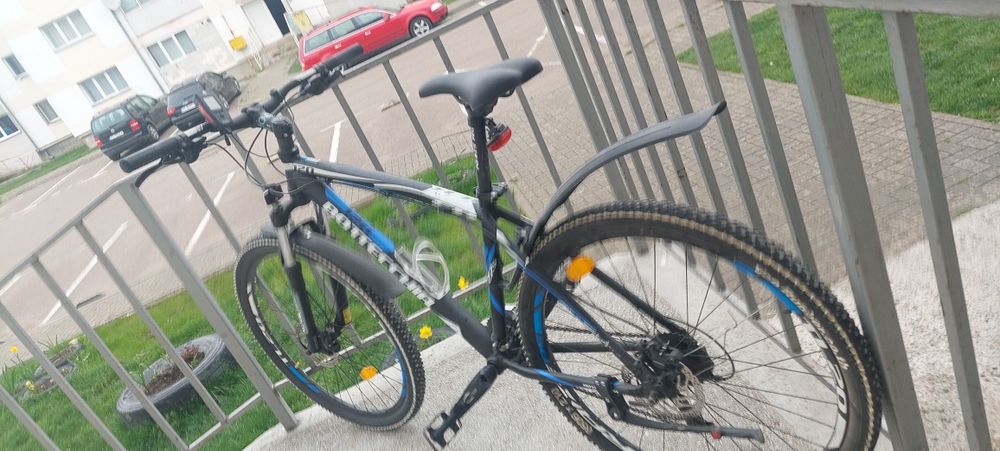Vând  2 biciclete nemțești. Prețul pet bucata este de 1300 ron negociabil