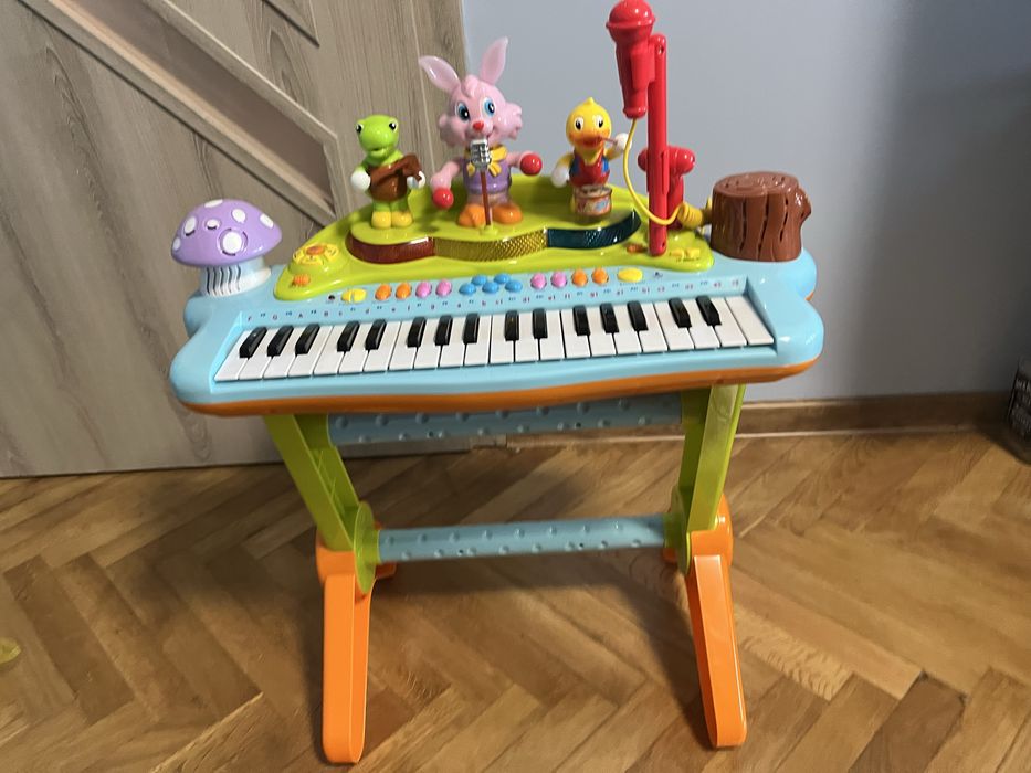 Детско пиано подходящто за деца 36 М +