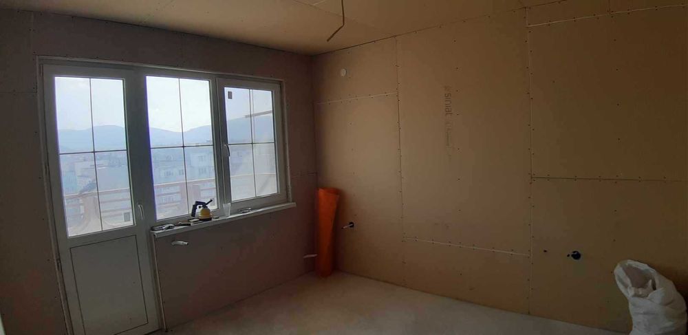 Продава се Четиристаен апартамент в Търговище, Запад 2 - 100 кв.м за 898 €/кв.м - Снимка #4