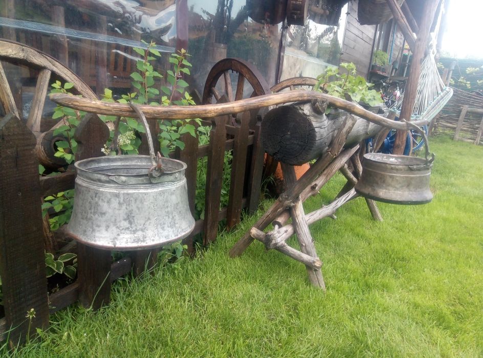 Бакъри, менци, котли с кобилица