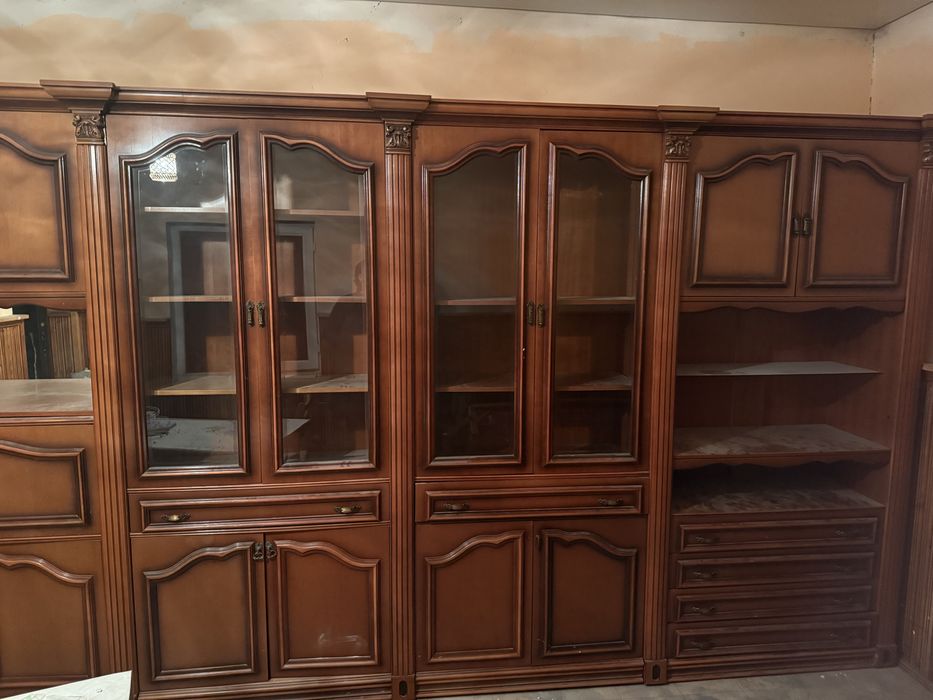 Отдам шкаф, подойдет для реставрациии.