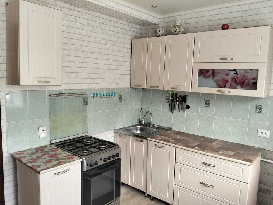 4 комнатная квартира 13,5 млн 2 этаж, автогород