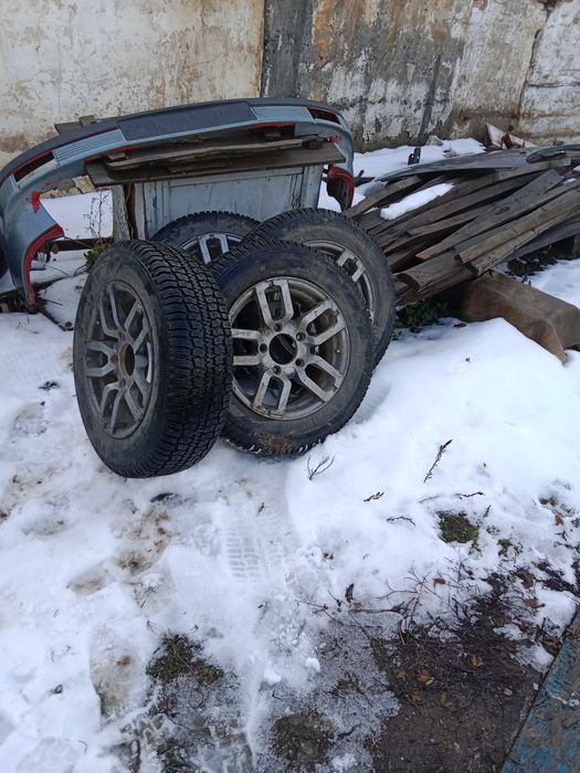 Колеса на ниву всесезонки