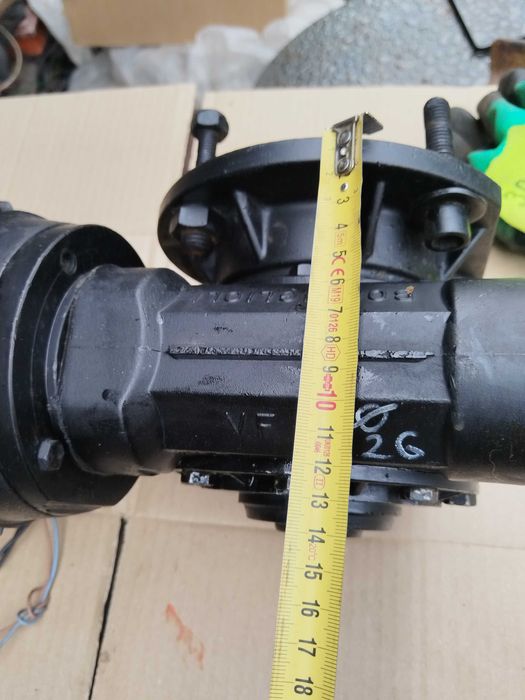 Reductor cu motor 0,75 KW 100 rpm