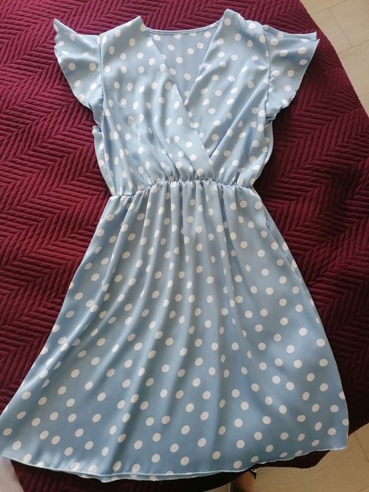 Rochie noua cu volane, albastra, material lejer. Transport inclus