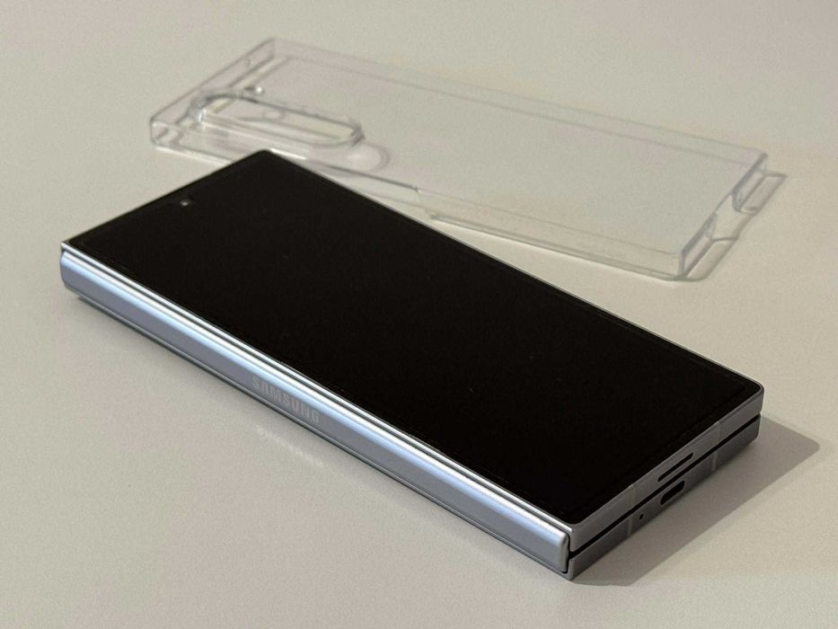 Бартер! Като НОВ! Galaxy Z Fold 6 512/12GB Silver Shadow (Сив)