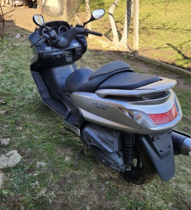 Yamaha majesty 400
