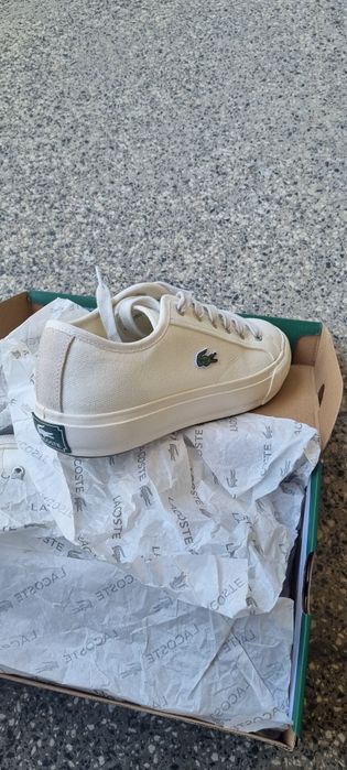 Продавам чисто нови кецове Lacoste