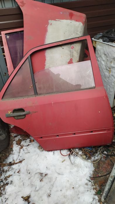 Багажник, двери на мерс 124