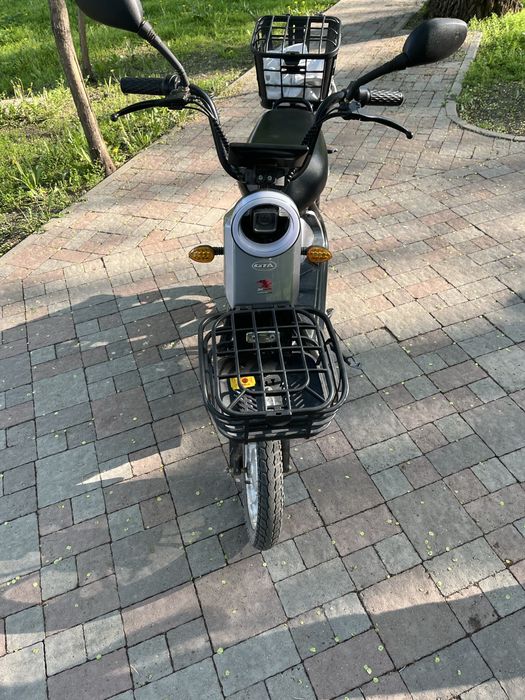 Продам электроскутер mini cools gts