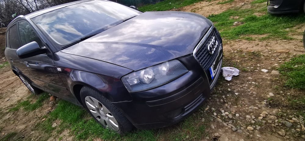 Capota bara far stanga dreapta faruri Audi a3 8L 8P facelift