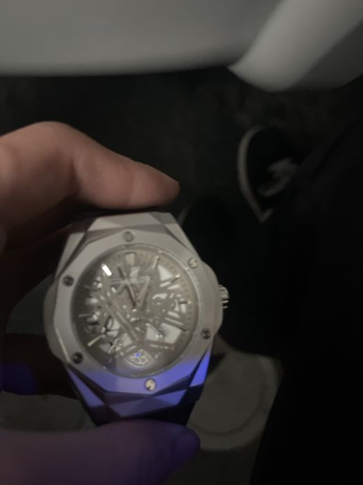 Хублот ценеве новые часы