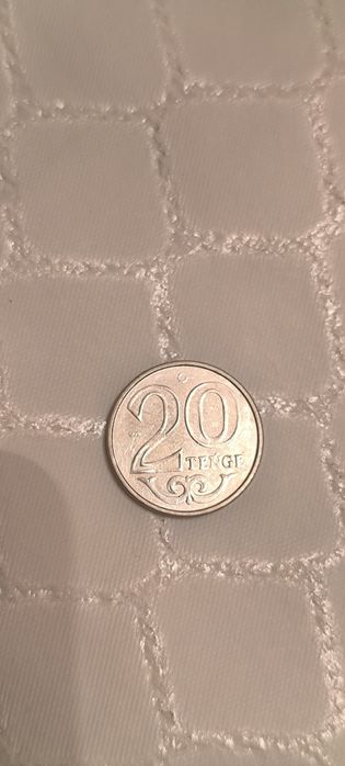 Монеты брак 100 тенге 20 тенне