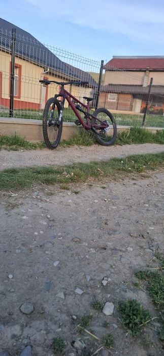 Bicicletă specialized status