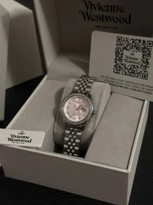 Camberwell Vivienne Westwood Watch 28 MM In Stainless Steel Pink-Silver