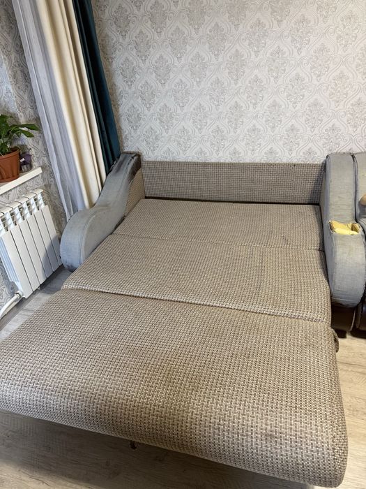 Продам диван срочно