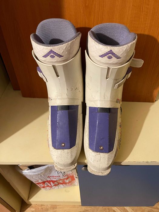 Ски с автомати, ски обувки и щеки на символични цени