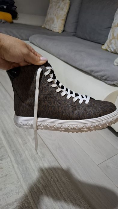 Michael Kors ghete nr 38 impecabile.Pret 180 ron