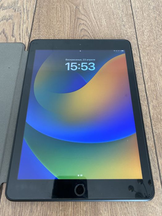 iPad (6 th generation) 32 gb, Wi-Fi