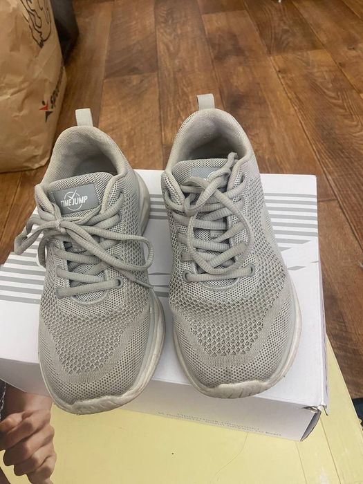 Продам кроссовки лёгкие 36 размер