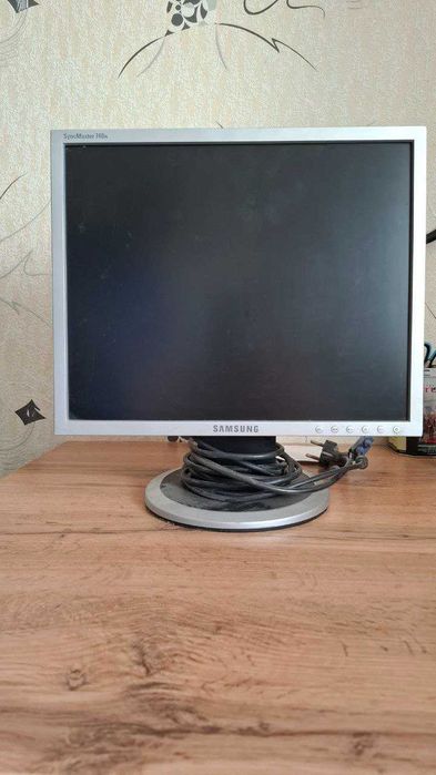 Samsung SyncMaster 740N