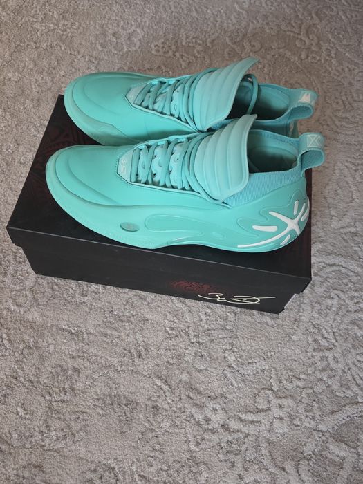 Way of wade 11 basket