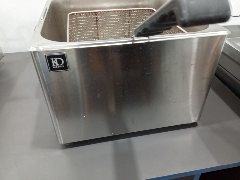 Продам фритюрницу в отличном состоянии