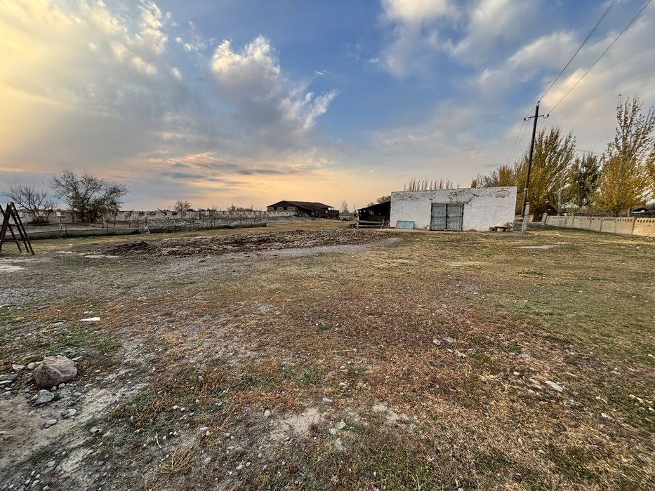 Баз, Фазенда ауыл ішінде