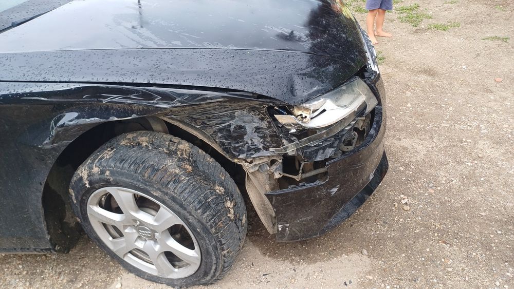 Vând Audi A 4 b8