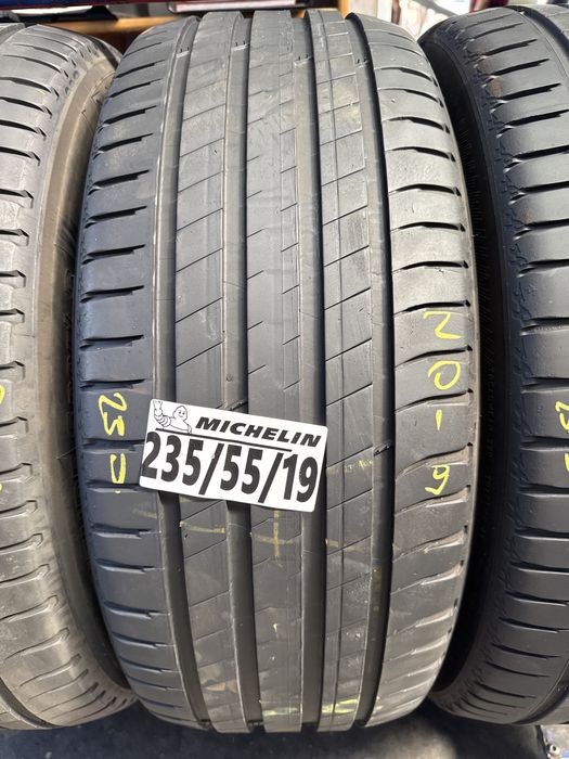 235/55/19 Michelin