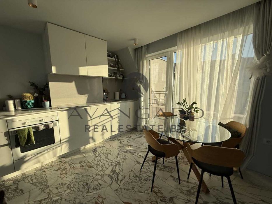 Продава се Двустаен апартамент в Пловдив, Кършияка - 92 кв.м за 1004 €/кв.м - Снимка #2