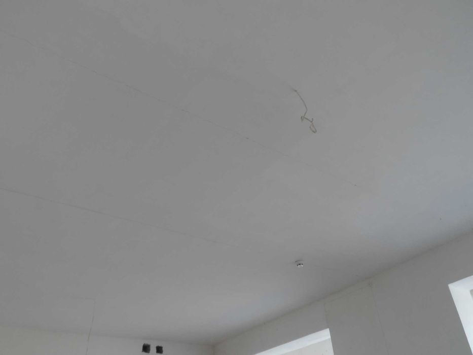 Xizmat ko`rsatish binosi, uyning birinchi qavatida (5-sonli do`kon)