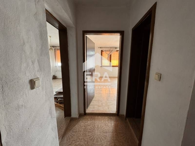 ЕКСКЛУЗИВНО! Многостаен апартамент в ЖСК с три отделни спални, голямо