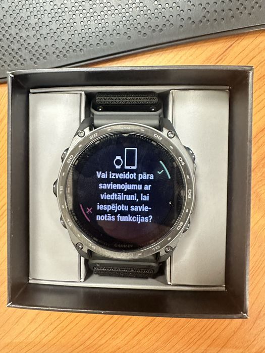Продам часы новые Garmin