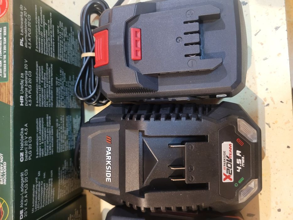 Батерии и зарядни устройства Parkside 20 волта 4 амперчаса/4.5 ампера