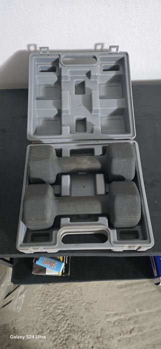 Set haltere. 3kg bucata