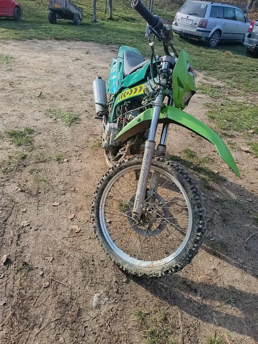 Vând Cross în stare bună 1900 lei