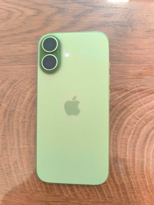 Iphone 17 sage ЧИСТО НОВ ГАРАНЦИОНЕН