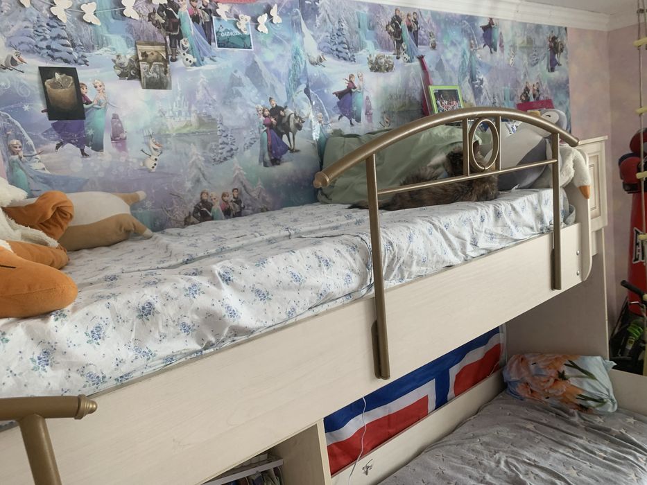 кровать двухьярустная