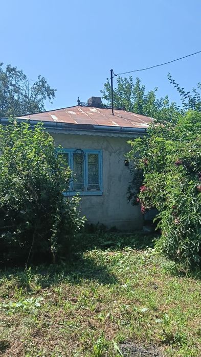 Casa si teren de vânzare