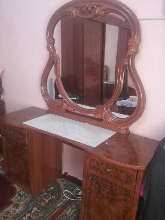 Мебел спални сатилади