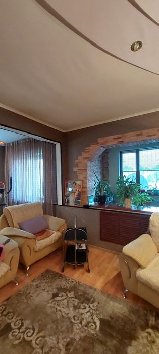 4 ком. квартира в Сергели 2. 4/5/5 (5 этаж), дом панельный. Метро