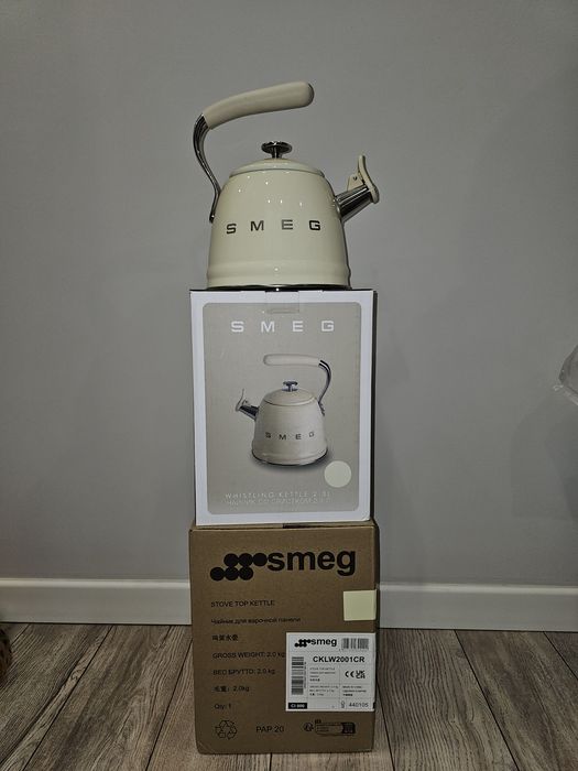 Чайник Smeg CKLW2001CR